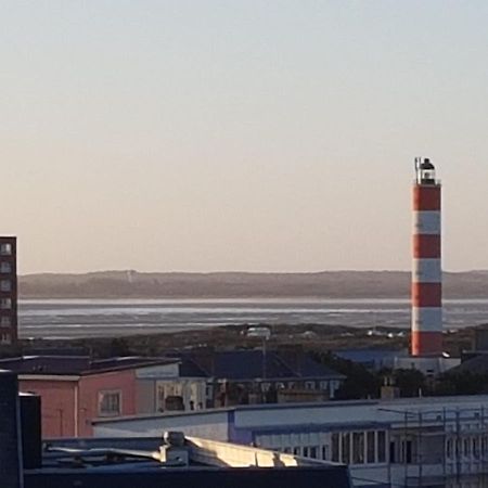Berck: Front De Mer Avec Vue Sur La Plage Exterior photo